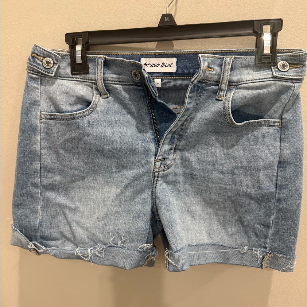 Studio Light Blue Rolled Hem Denim Shorts - Women
